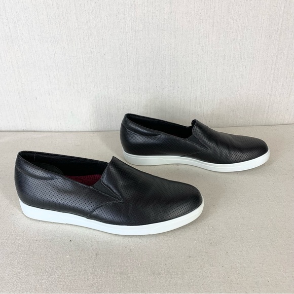 Munro Lulu Perforated Black Leather Casual Slip-On Sneaker - Size 11 Wide - Picture 8 of 15